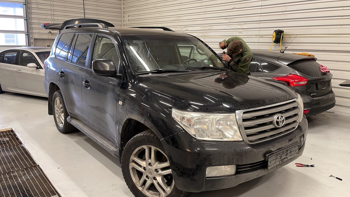 Toyota Land Cruiser
