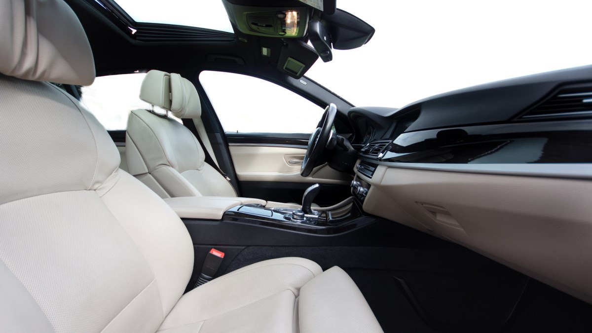 BMW 5 series Babe